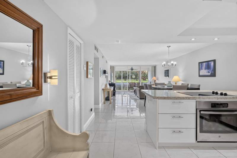 2 bedroom Condominium at 575 Oaks Lane #102, Palm Aire Country Club - 61, Pompano Beach — photo 5
