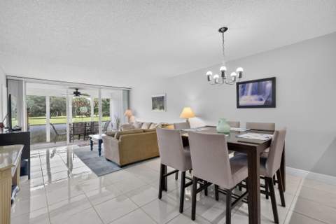575 Oaks Lane #102, Pompano Beach FL - photo 10 of 40