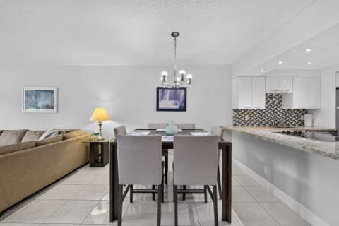 575 Oaks Lane #102, Pompano Beach FL - photo 12 of 40