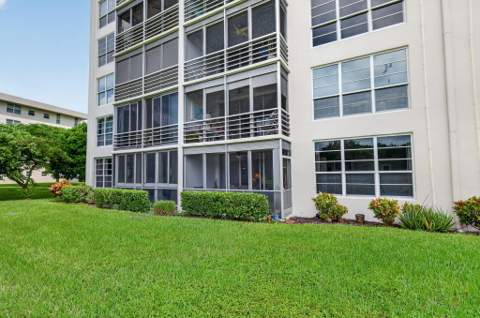 575 Oaks Lane #102, Pompano Beach FL - photo 20 of 40