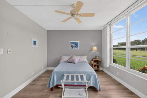 575 Oaks Lane #102, Pompano Beach FL - photo 21 of 40