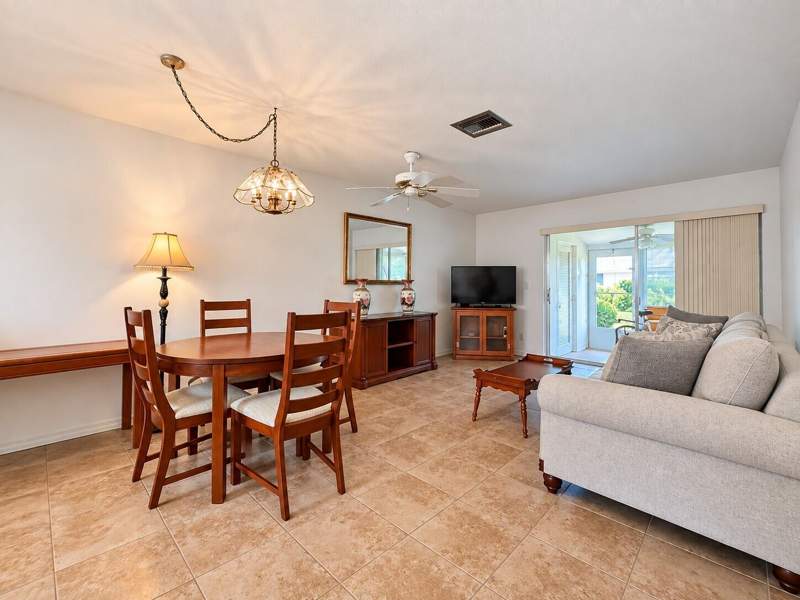 1 bedroom Condominium at 2920 Crosley Drive #E, Cresthaven Villas 17 Condo, West Palm Beach — photo 5