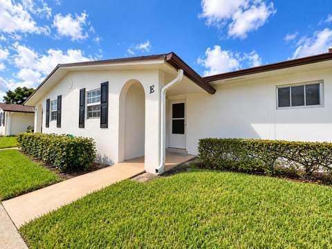2920 Crosley Drive #E, West Palm Beach FL - photo 9 of 16