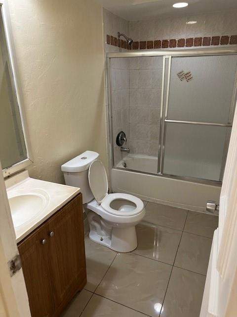 3 bedroom Single Family Residence at 7807 W Kimberly Boulevard, Lauderdale North Park Sec 4, North Lauderdale — photo 2