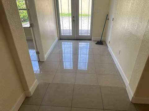 7807 W Kimberly Boulevard, North Lauderdale FL - photo 9 of 14