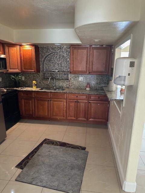 7807 W Kimberly Boulevard, North Lauderdale FL - photo 12 of 14