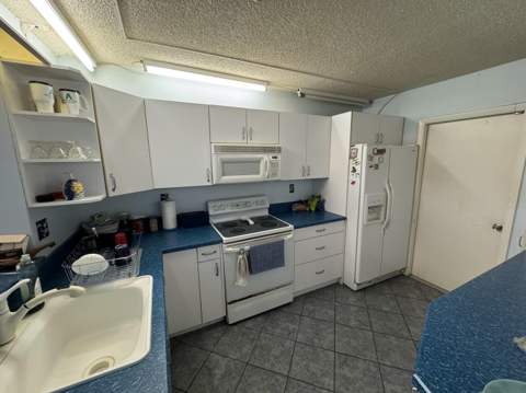 9267 NW 61st Street, Tamarac FL - photo 10 of 29