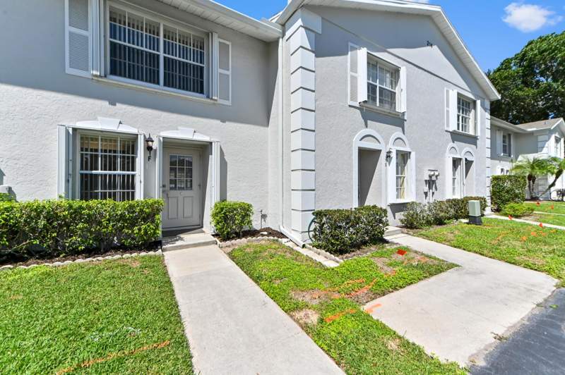 2 bedroom Townhouse at 214 Foxtail Drive #F, Charter Club, Greenacres — photo 3