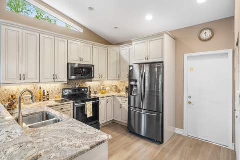 7208 Ashford Lane, Boynton Beach FL - photo 7 of 82