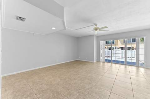 214 Foxtail Drive #F, Greenacres FL - photo 12 of 30