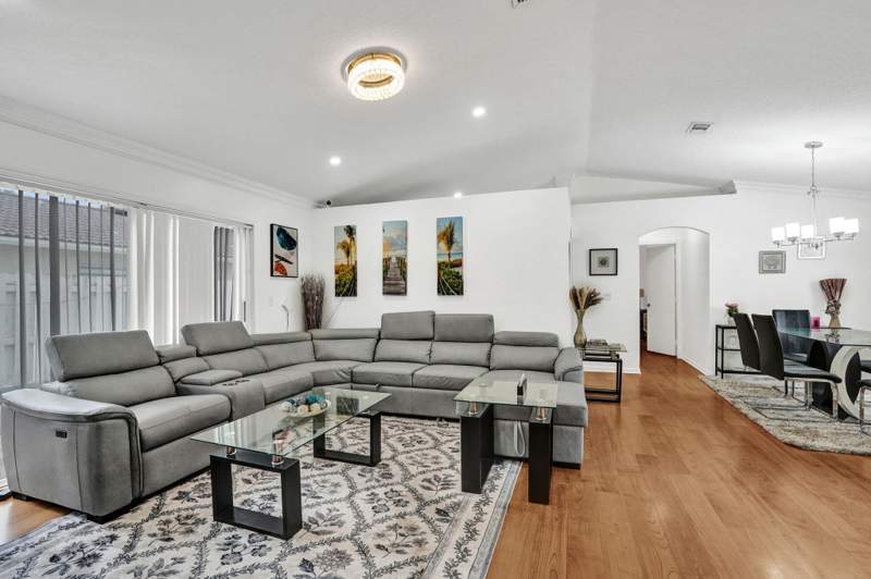 4 bedroom Single Family Residence at 4249 NW 61st Court, Winston Park Section Three, Coconut Creek — photo 3