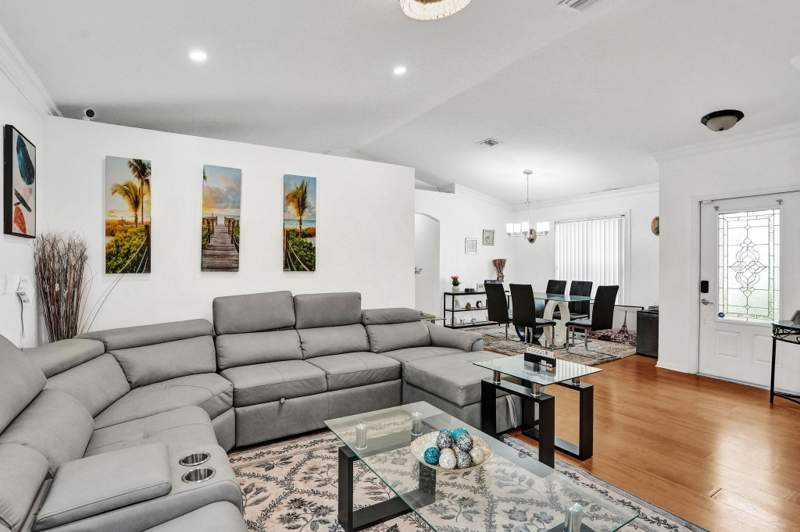 4 bedroom Single Family Residence at 4249 NW 61st Court, Winston Park Section Three, Coconut Creek — photo 4