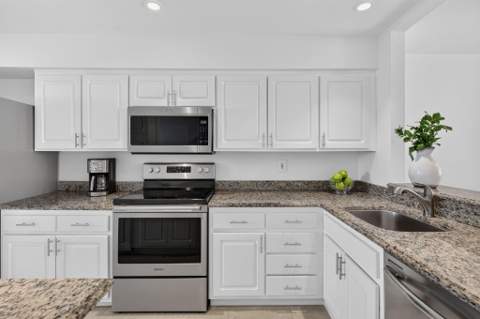 547 NE 7th Avenue, Fort Lauderdale FL - photo 8 of 45
