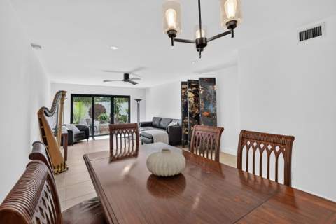 547 NE 7th Avenue, Fort Lauderdale FL - photo 12 of 45