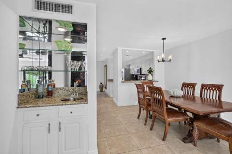 547 NE 7th Avenue, Fort Lauderdale FL - photo 13 of 45