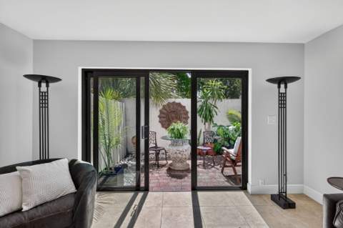 547 NE 7th Avenue, Fort Lauderdale FL - photo 16 of 45