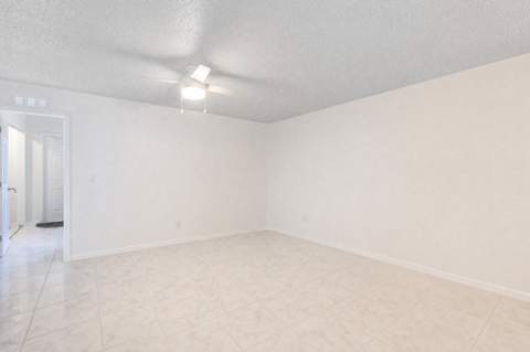2825 SW 22nd Avenue #Apt 107, Delray Beach FL - photo 8 of 17