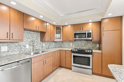800 Cypress Grove Drive #504, Pompano Beach FL - photo 6 of 50