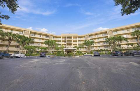 800 Cypress Grove Drive #504, Pompano Beach FL - photo 9 of 50
