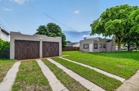 739 Kaye Street #0, West Palm Beach FL - photo 10 of 37