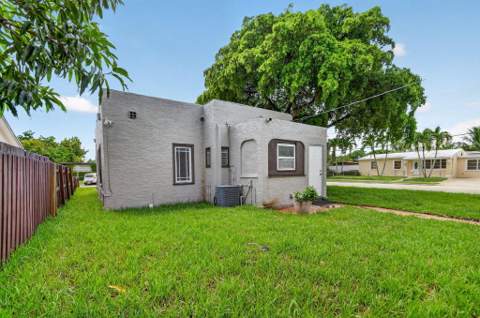 739 Kaye Street #0, West Palm Beach FL - photo 13 of 37