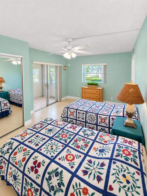391 Burgundy I Avenue, Delray Beach FL - photo 6 of 13