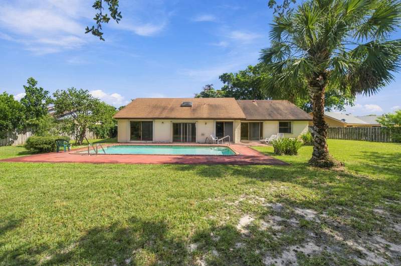 4 bedroom Single Family Residence at 8350 NW 51st Street, City Of Lauderhill Sec Three, Lauderhill — photo 5