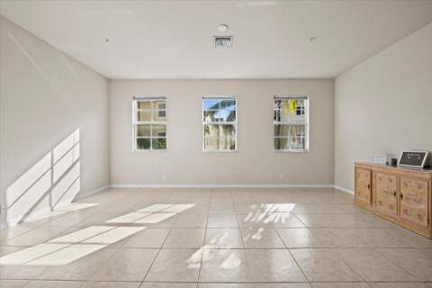335 E Thatch Palm Circle #104, Jupiter FL - photo 12 of 42