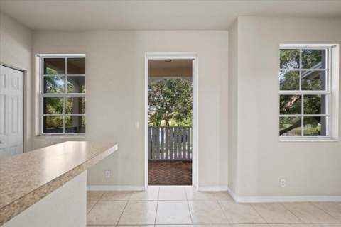 335 E Thatch Palm Circle #104, Jupiter FL - photo 16 of 42