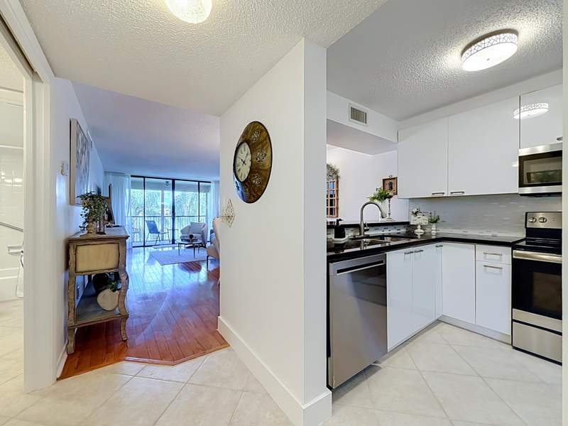 2 bedroom Condominium at 6219 Coral Lake Drive #207, Coral Gate Vii Condo, Margate — photo 2