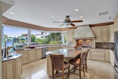 2875 NE 25th Court, Fort Lauderdale FL - photo 17 of 29