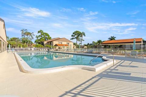 236 Pine Hov Circle #D-2, Greenacres FL - photo 14 of 16