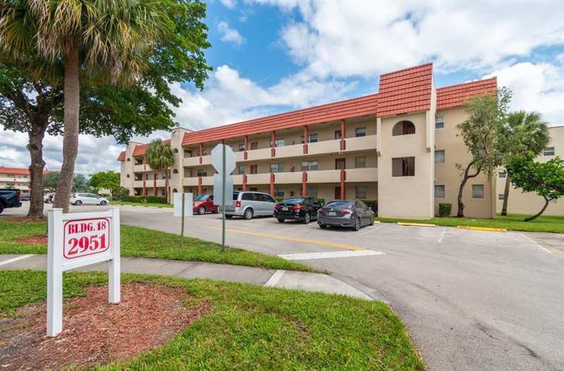 2 bedroom Condominium at 2951 Sunrise Lakes Drive, Sunrise Lakes 18 Condo, Sunrise — photo 1