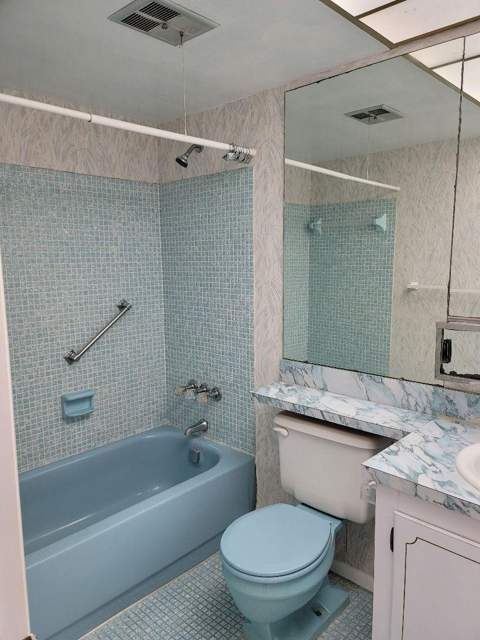 2951 Sunrise Lakes Drive, Sunrise FL - photo 6 of 16