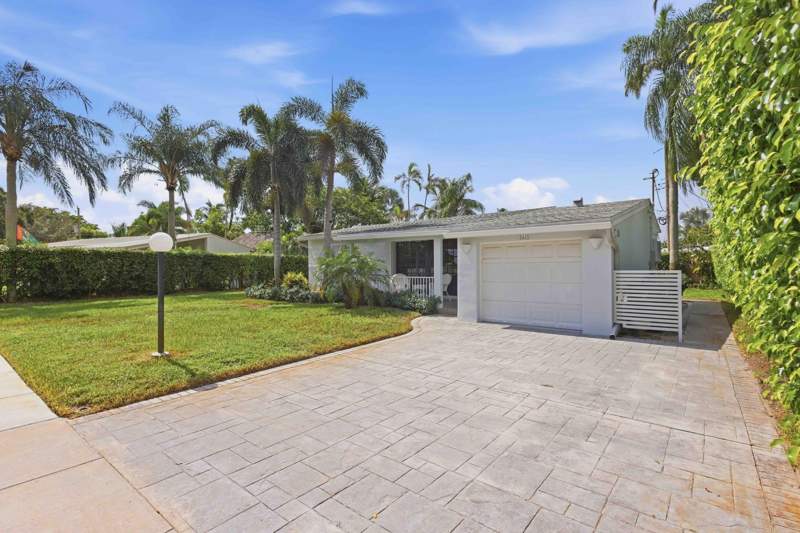 2 bedroom Single Family Residence at 2460 SW 15th Street, Flamingo Park Sec, Fort Lauderdale — photo 5
