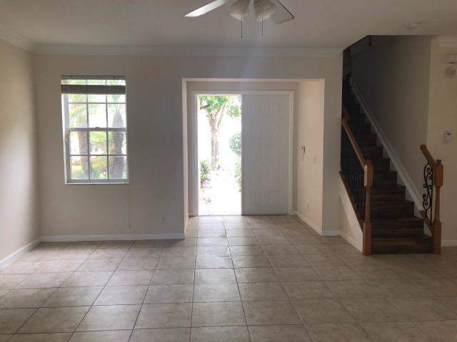 4 bedroom Single Family Residence at 147 Kensington Way, Anthony Groves Ph 1, Royal Palm Beach — photo 4