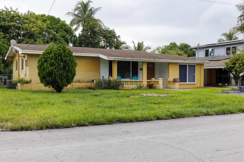 3 bedroom Single Family Residence at 7654 Granada Boulevard, Miramar Sec 10, Miramar — photo 1