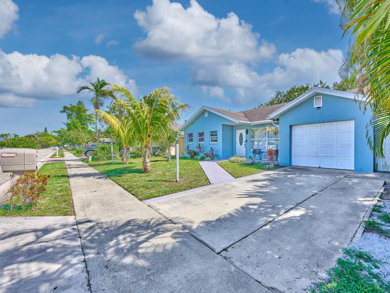 3 bedroom Single Family Residence at 9020 SW 8th Street, Sandalfoot Cove Sec 7 And 8, Boca Raton — photo 3