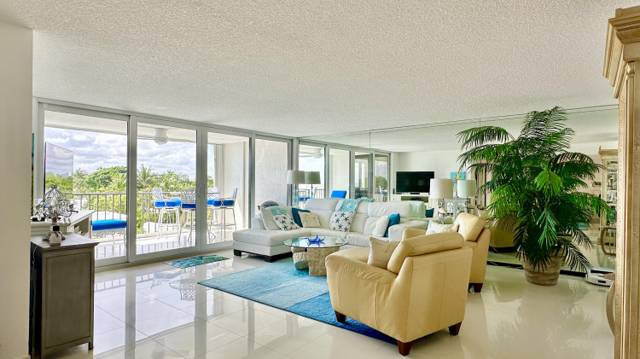 1901 N Ocean Boulevard #4B