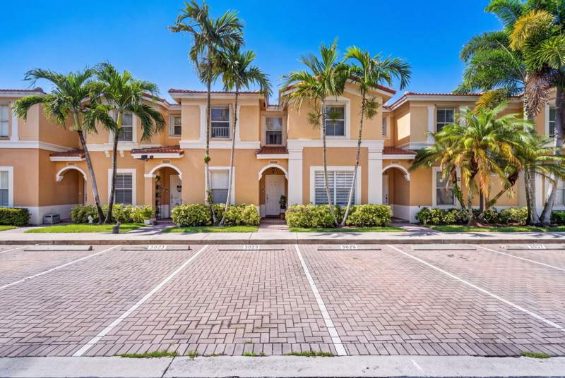 3 bedroom Townhouse at 3029 SW 129th Avenue #125, Melrose Point Condo, Miramar — photo 2