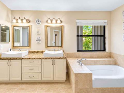 1431 SW 87th Way, Pembroke Pines FL - photo 7 of 11