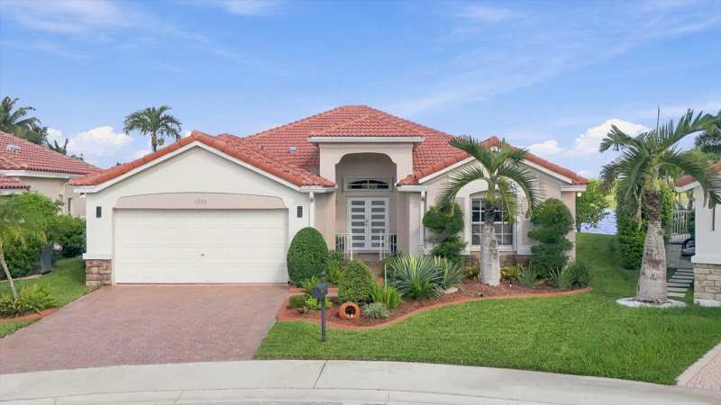 3 bedroom Single Family Residence at 1295 Windsor Lane, The Meadows, Weston — photo 1