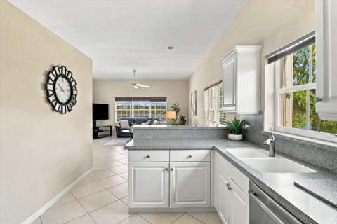 1295 Windsor Lane, Weston FL - photo 15 of 47