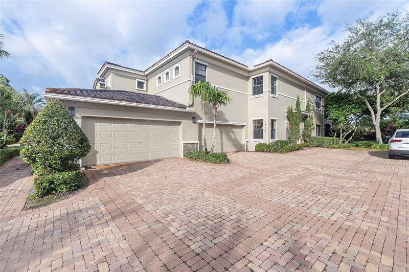 3 bedroom Townhouse at 7583 Old Thyme Court #3C, Caseras/Parkland Golf, Parkland — photo 4