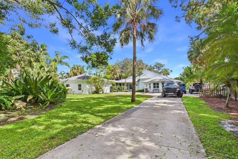 4 bedroom Single Family Residence at 3679 SW Saint Lucie Shores Drive, St Lucie Shores, Palm City — photo 2