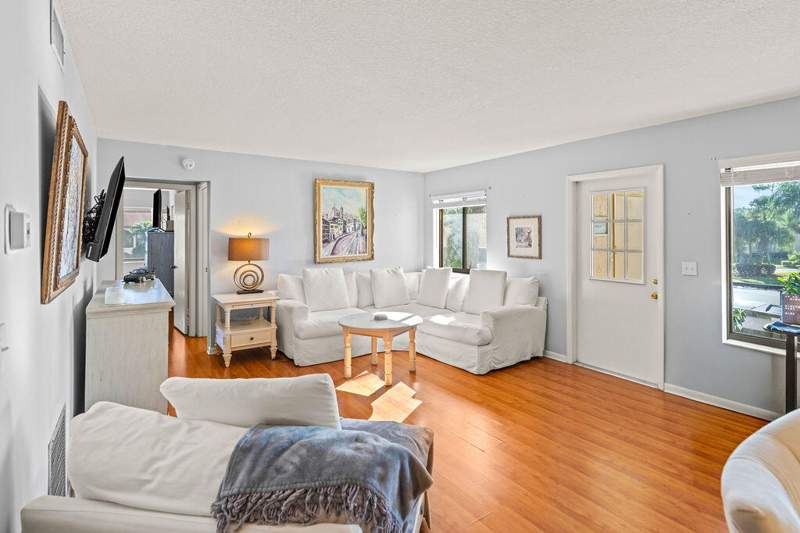 2 bedroom Condominium at 236 Pine Hov Circle #D-2, Pine Ridge South II Condo, Greenacres — photo 4