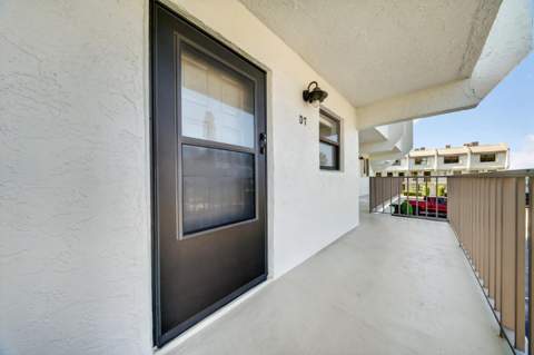 1300 Seaway Drive #D7, Fort Pierce FL - photo 6 of 59