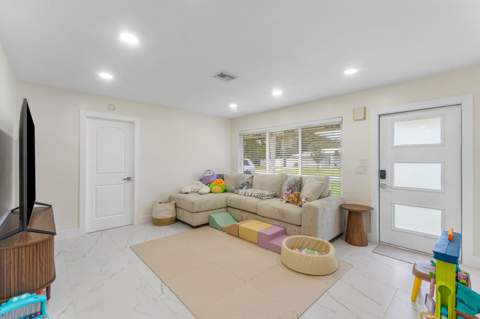 2350 Niki Jo Lane, Palm Beach Gardens FL - photo 9 of 24