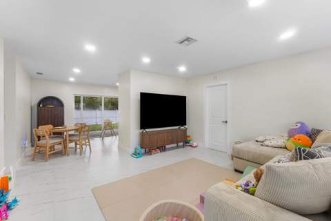 2350 Niki Jo Lane, Palm Beach Gardens FL - photo 11 of 24