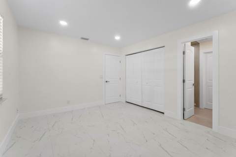 2350 Niki Jo Lane, Palm Beach Gardens FL - photo 18 of 24